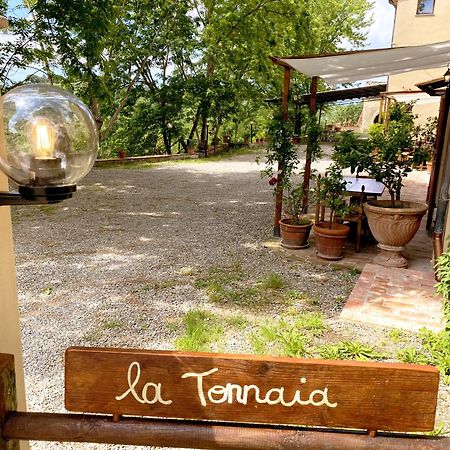La Tonnaia Appartement Lari Buitenkant foto